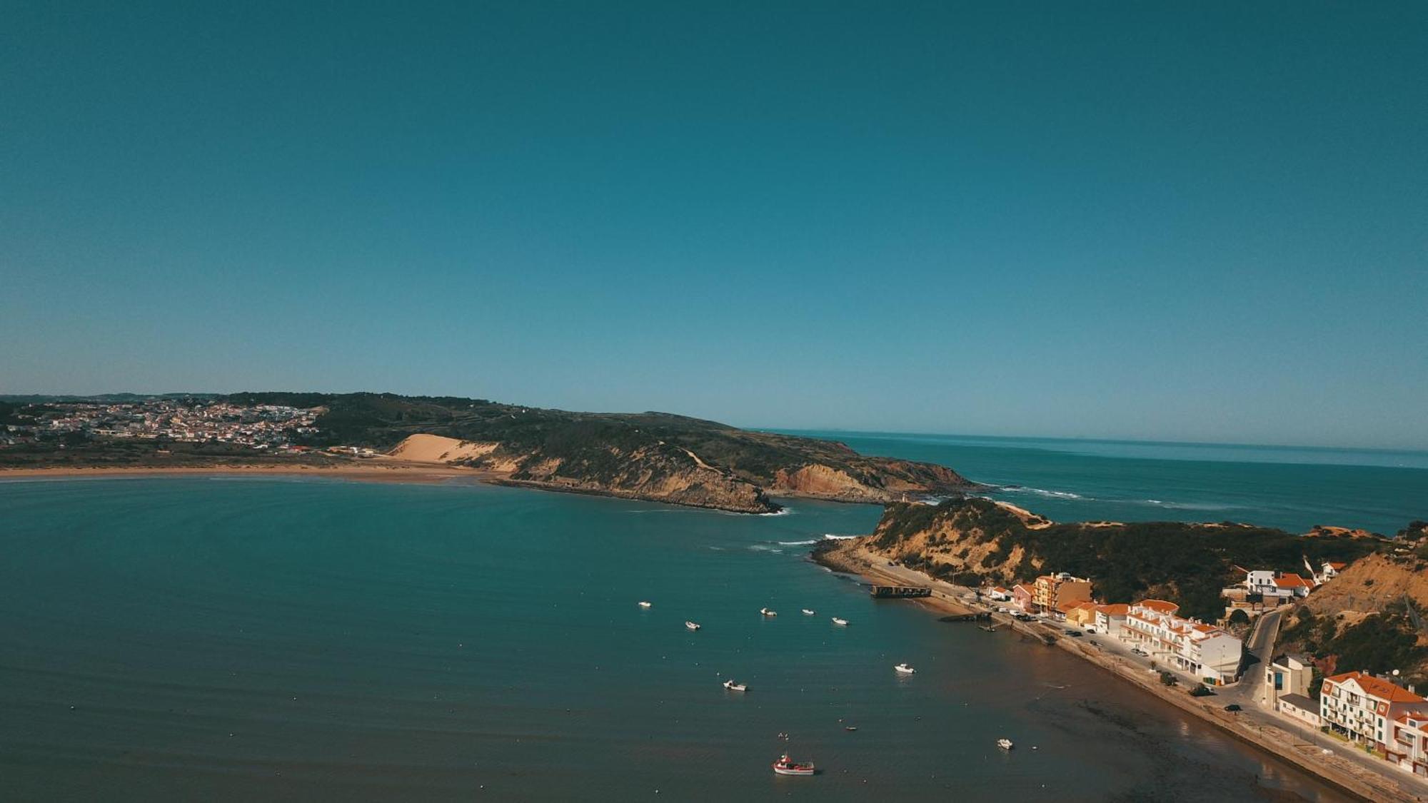 Albergaria Sao Pedro Sao Martinho do Porto Bagian luar foto
